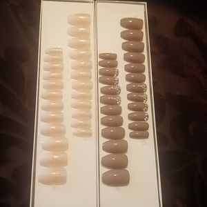 Set of 2 press on nails